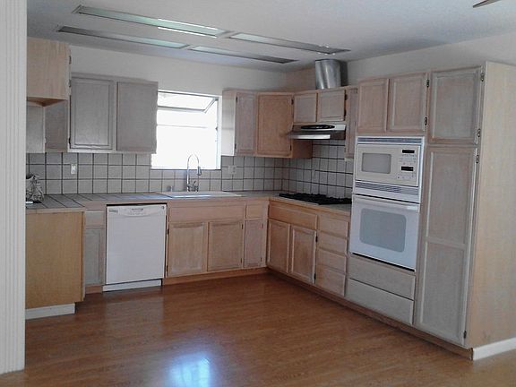 4th image of 1407 Tiffany Cir