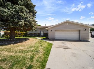 798 E Sheraton Cir, Sandy, UT 84094