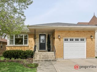 293 E 3rd St, Elmhurst, IL 60126