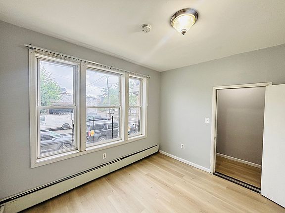 5th image of 112 Greenville Ave #1E