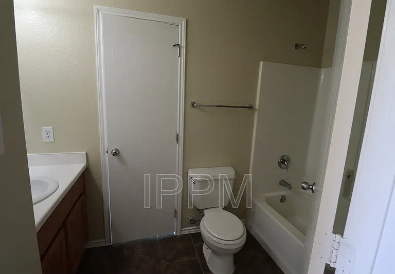17124 Mandarin Ave — Photo 9