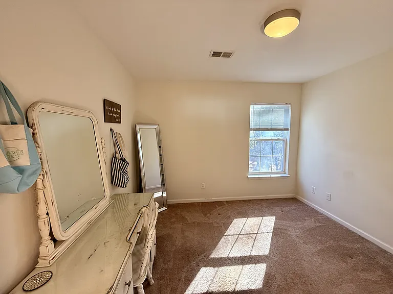 1104 Harvester Cir #1 — Photo 26