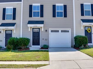 2884 Farzi Cir, Locust Grove, VA 22508
