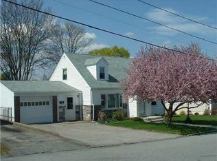 71 Rockwood Ave, Cranston, RI 02920