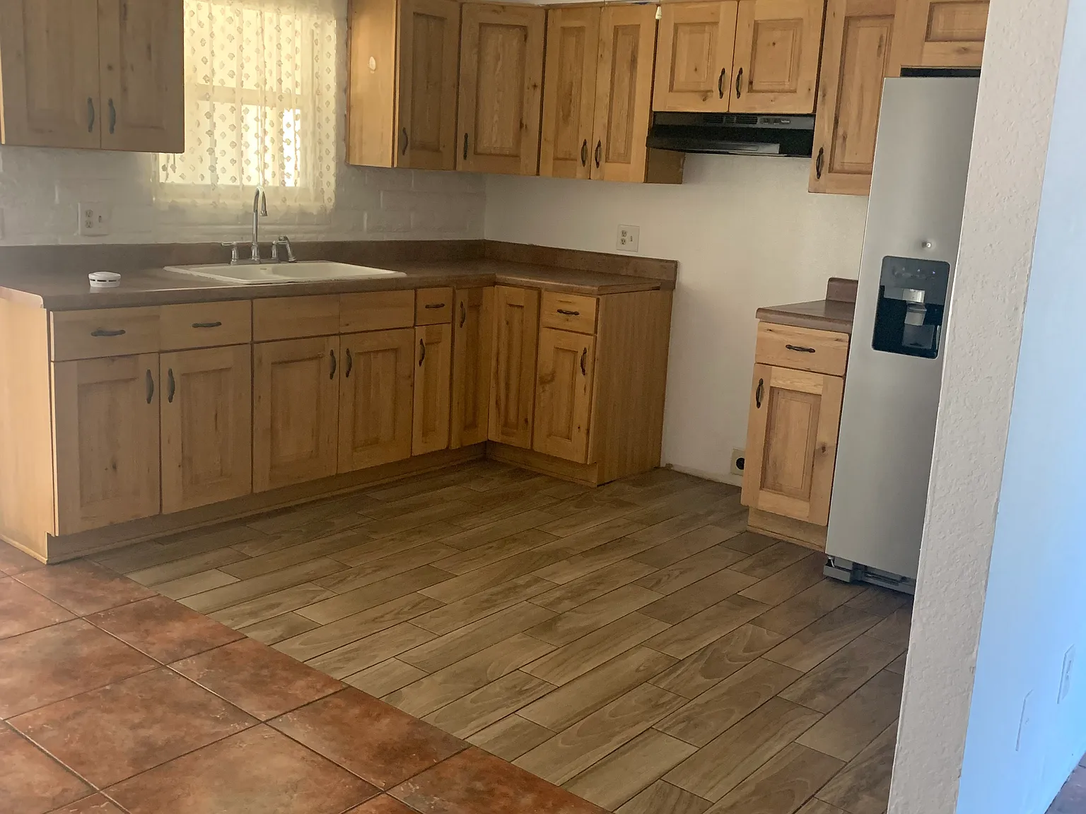 3 bed, 1308 sqft, $1,900 — Photo 1