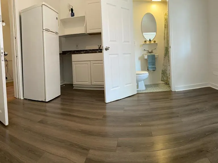 2306 E 2nd Ave #4 — Photo 3