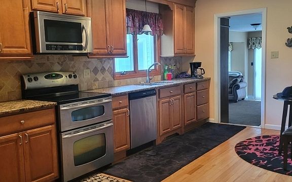 4th image of this home