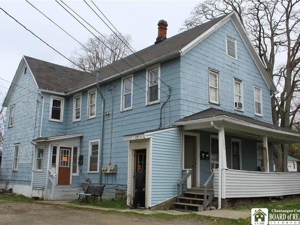 204 Townsend St, Dunkirk, NY 14048