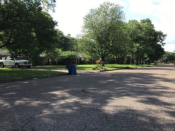 5th image of 1058 Park Center Dr