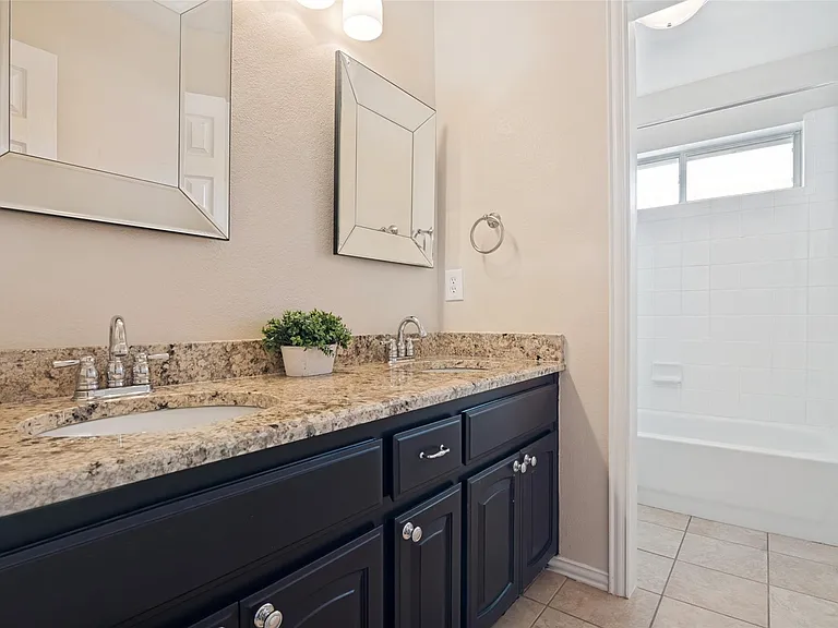 Second Upstairs Full Bath
