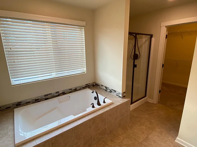 3715 NE Sitka Dr — Photo 22