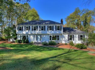 17 Waldon Rd, Califon, NJ 07830