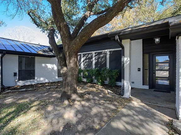 4th image of 1035 Wilshire Dr