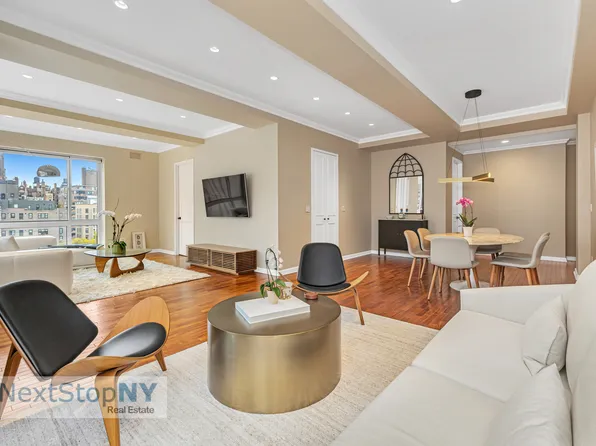 201 East 80th Street image 4 of 14