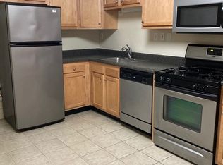 11 8th St SE APT B2, Washington, DC 20003