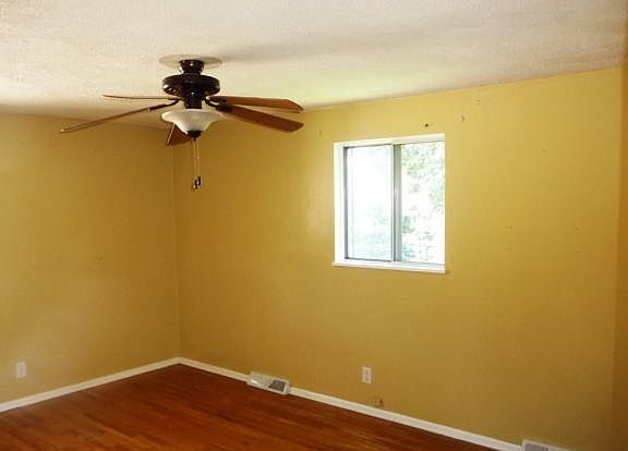4th image of 3480 Hetzel Dr