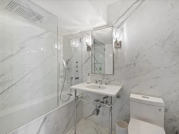 1049 5th Avenue image 15 of 19