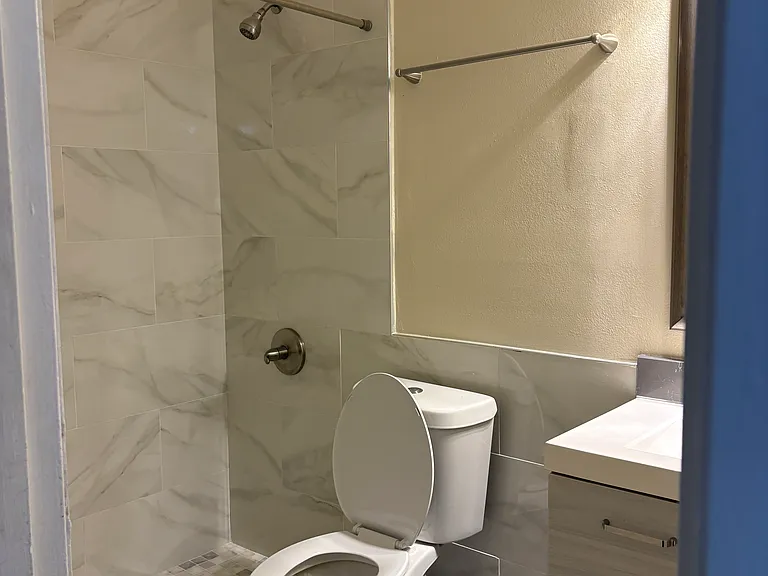 2470 Oak Park Way #2470 — Photo 9