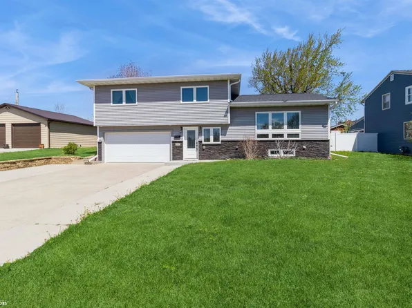 1507 Fremont St, Marshalltown, IA 50158