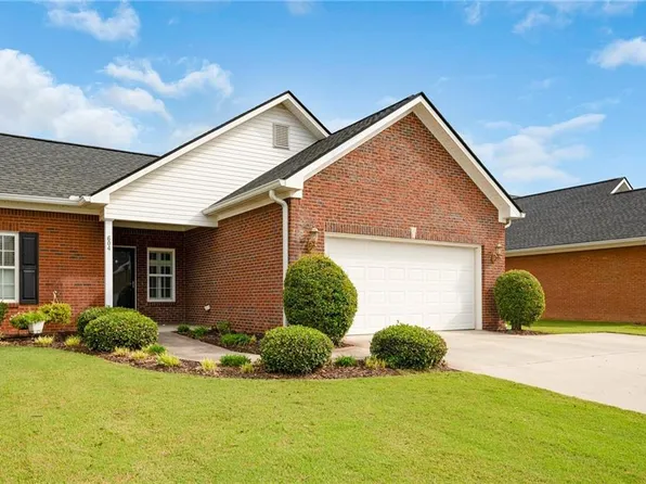 604 Blackwood Ter SE, Calhoun, GA 30701