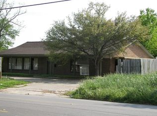 1800 S College Ave, Bryan, TX 77801