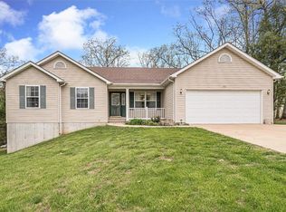 60 E Lakeview Dr, De Soto, MO 63020