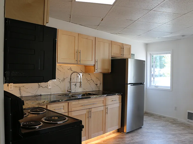 17911 W Big Lake Blvd #7 — Photo 3