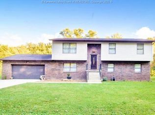 204 Riverview Way, Bomont, WV 25071