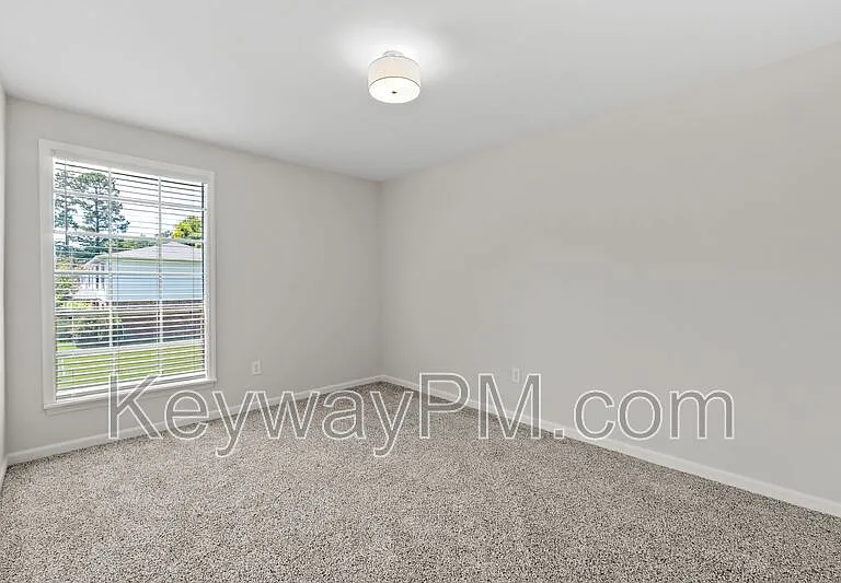 1030 Carriage Dr #D — Photo 14