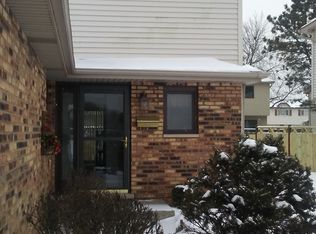 6827 Brementowne Rd, Tinley Park, IL 60477