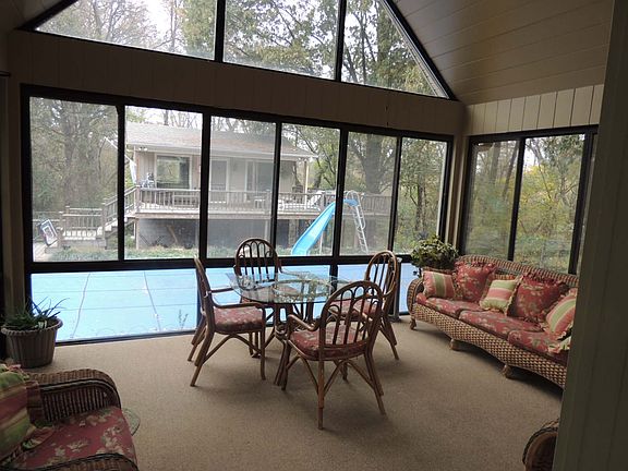 3rd image of 210 Clearview Acres