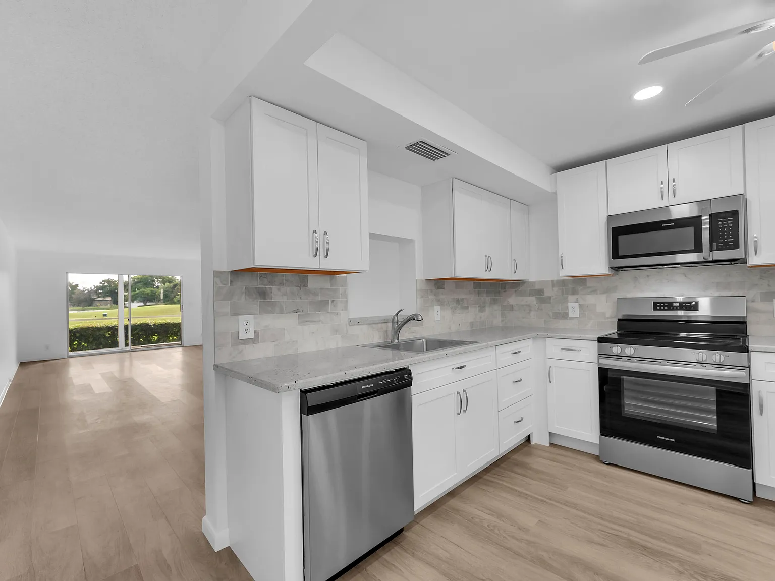 2 bed, 2.0 bath, 1156 sqft, $3,450 — Photo 1