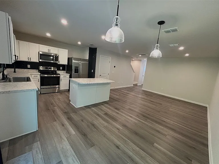 131 Sarnesfield Way — Photo 3
