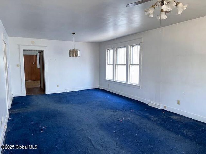 5th image of 1321 Richard Street