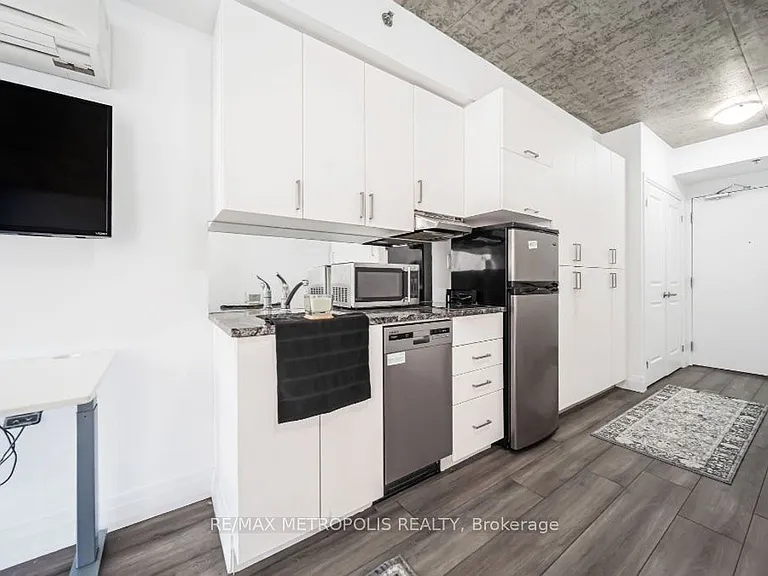 1900 Simcoe St N #413 — Photo 8