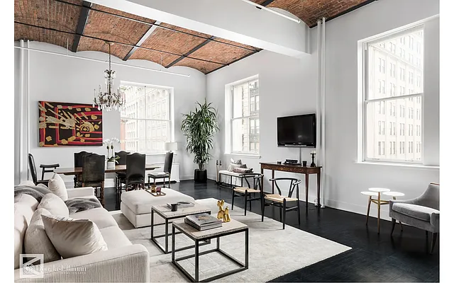 Sold by Douglas Elliman | media 14