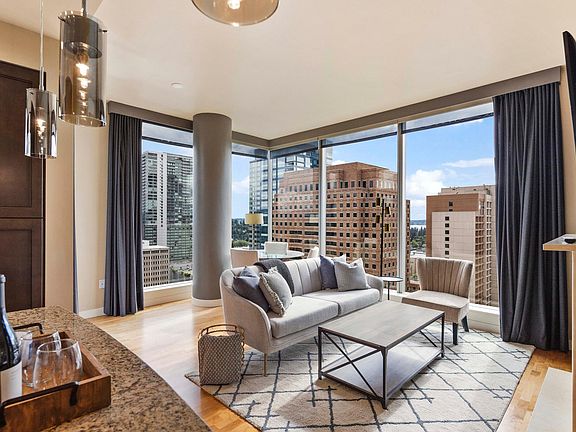4th image of 10610 NE 9th Pl #Penthouse 2402