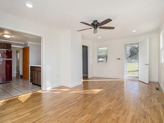 3rd image of 36 26th St S