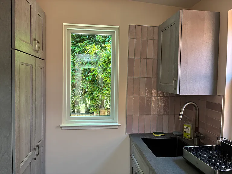 2142 Roosevelt Ave — Photo 23