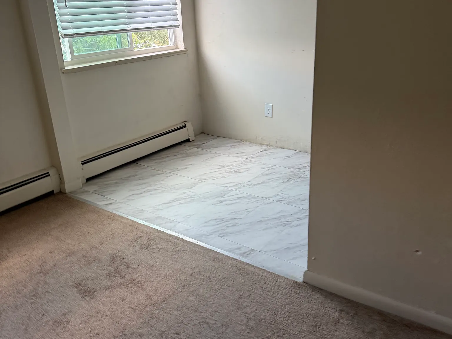 Studio, 300 sqft, $925 — Photo 4