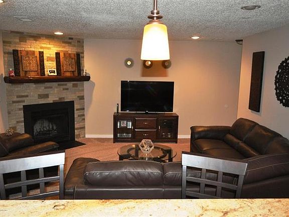 3rd image of 1420 Waters Edge Dr #20BA