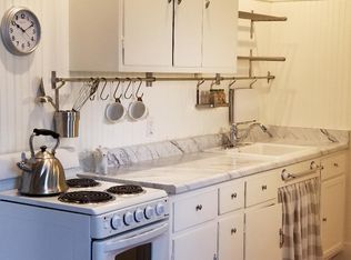 1505 Irving Ave APT 2, Astoria, OR 97103