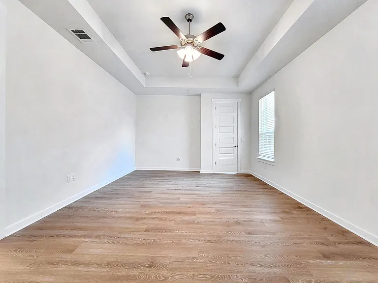2329 Gabriels Horn Rd — Photo 10
