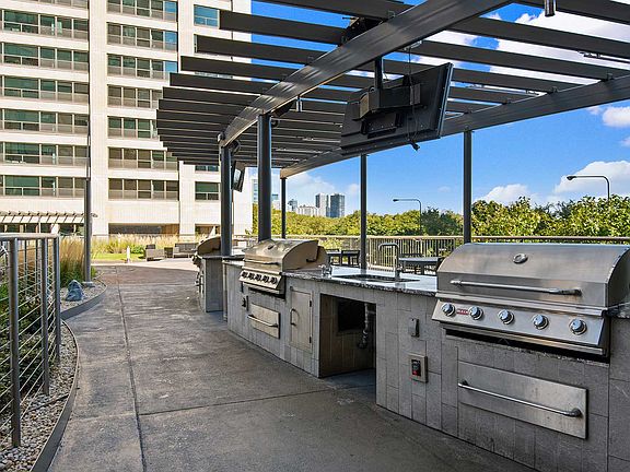 5th image of 1135 S Michigan Ave #4202
