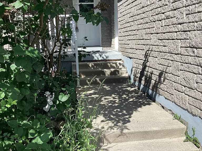 72 Adams St #UPPER — Photo 2
