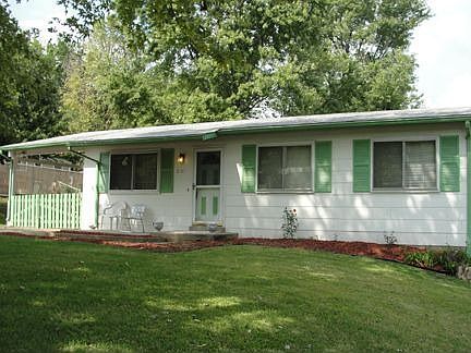 Move-in Ready! Neat & clean!
