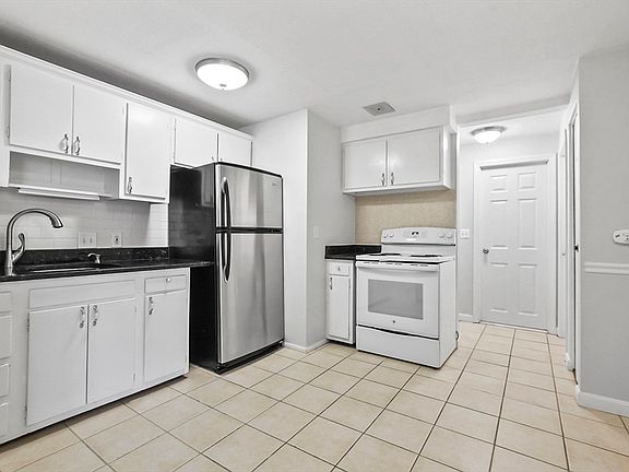 3rd image of 230 Essex St #22
