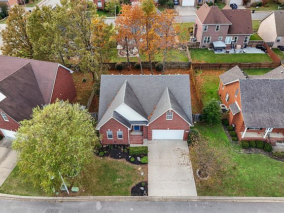 3rd image of 407 Carmel Dr