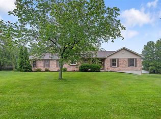 44 Weis Ave, Ballwin, MO 63011
