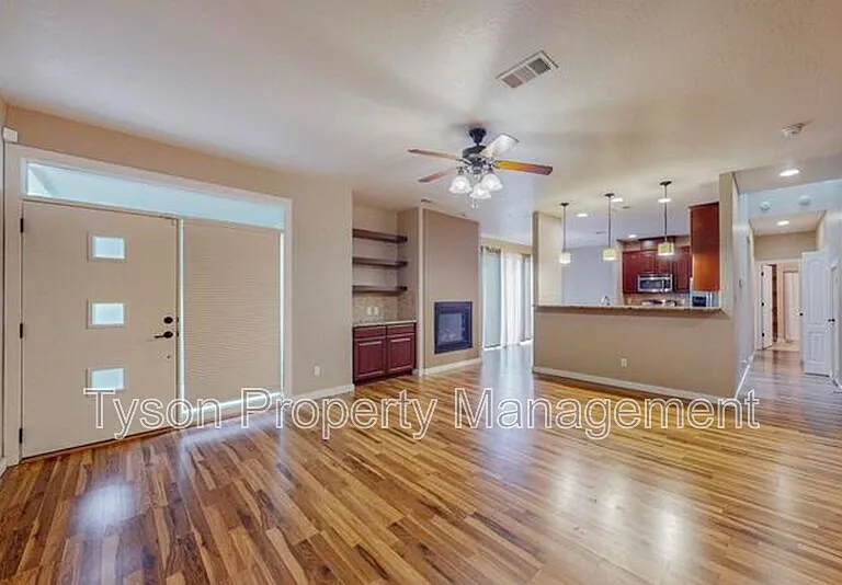 1667 Domino Dr SE — Photo 4